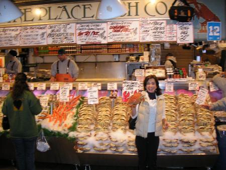 Paola & the Crab in the Pike Market