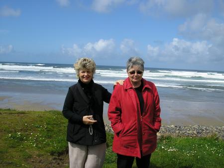 Mich&egrave;le & Catherine in Cape Meares