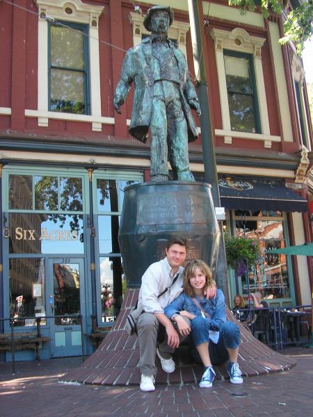Alexandre & Emelyne in Gastown place